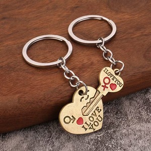 Portachiavi a Forma di Cuore per Coppie, Bomboniere Romantiche, Regalo per Damigelle, Regali di Compleanno per Innamorati, Ciondolo per Borse - Product Image 3