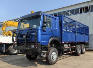 All Wheel Driving Sinotruk Howo 6X6 400hp 25 <span class=keywords><strong>Ton</strong></span> Hek Cargo <span class=keywords><strong>Truck</strong></span> Inzet <span class=keywords><strong>Truck</strong></span> Te Koop - Product Image 3