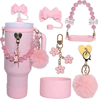 CZFIT Série de pendentifs mignons de dessins animés pour accessoires de gobelets, comprenant cordon de fixation, anneau en silicone, étui à rouge à lèvres, bouchon anti-poussière et protection de base pour gobelet