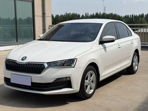 S-KODA R-APID Sedán Usado 2021 1.5L Automático 120HP L4 Blanco LHD Exportación China Bajo Kilometraje - Product Image 3