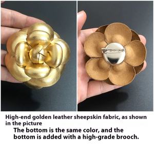 Broche élégante en cuir PU plaqué argent avec camélia doré parfumé, modèle Super Shaped Corsage de Moxin Wang Yibo pour femme - Product Image 6