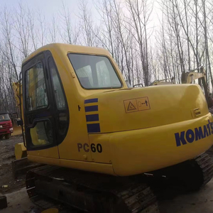 Excavadora sobre orugas Komatsu usada, máquina antigua de 6 toneladas con bomba de engranajes, componentes centrales PLC a la venta en Shanghai, China - Product Image 1