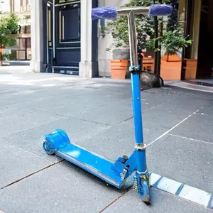 Trottinette pour enfants en aluminium réglable à 3 roues, avec lumière et son, pliable, jouet d'extérieur pour enfants - Product Image 4