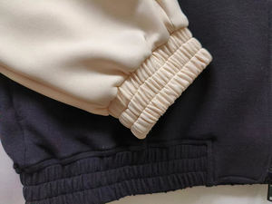 Veste <span class=keywords><strong>coupe</strong></span>-<span class=keywords><strong>vent</strong></span> tissée respirante personnalisée pour <span class=keywords><strong>femme</strong></span>, style universitaire, avec panneau matelassé néon tricolore sur le devant, écologique - Product Image 3