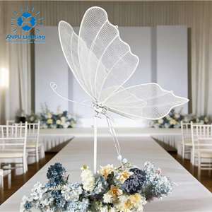 Lampes de sol motorisées Anpu à motif papillon lumineux pour allée de mariage et toile de fond - Product Image 4