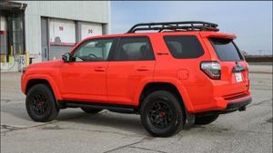 VENTES RAPIDES pour TOYOTA <span class=keywords><strong>4</strong></span> <span class=keywords><strong>RUNNER</strong></span> TRD SUV D'OCCASION - Product Image 3