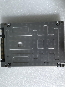 قرص صلب داخلي جديد XCRDV بسعة 3.84 تيرابايت SAS SSD 12G PX05SRB384Y للخوادم بسرعة قراءة/كتابة 501-600 ميجابايت/ثانية وسرعة دوران 7200 دورة في الدقيقة - Product Image 2