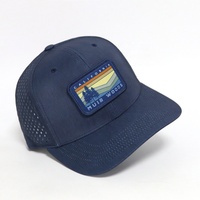 Topi Polyester 6 Panel Custom dengan Lubang Laser Cut, Pinggiran Sedikit Melengkung, Logo Patch Tenun, Snapback untuk Hiking Outdoor