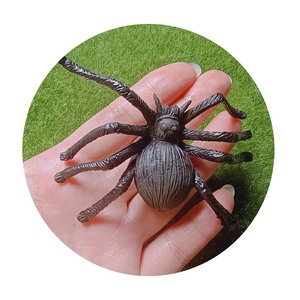 70mm grande taille PVC noir plastique Simulation araignée Halloween poisson d'avril jour décoration accessoires blague jouet araignée - Product Image 3