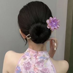 ปิ่นปักผมรูปตัวยูสำหรับผู้หญิงระดับไฮเอนด์พร้อมพู่ห้อยรูปดอกโบตั๋นอัลลอยด์แบบโบราณ - Product Image 3