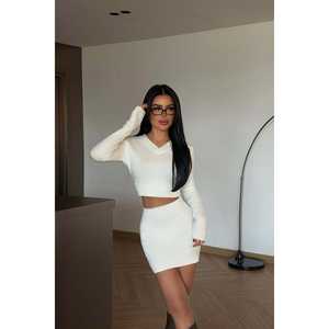 Ensemble en tricot de laine blanc à jupe, motif imprimé décontracté, col halter, longueur cheville, coupe ample pour le printemps et l'été - Product Image 3