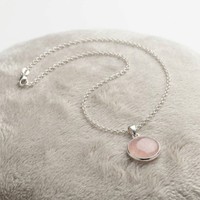 Collier pour femme minimaliste ovale en fausse pierre de quartz rose, plaqué argent, chaîne fine, délicat, pour usage quotidien, vente en gros