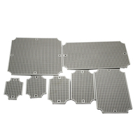 Caja de Conexiones Impermeable de Alta Gama con Nivel de Protección IP66, Accesorio de Plástico para Suelo con Rejilla y Tablero de Plástico Poroso