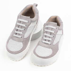 Offre Spéciale vente en gros fabricant de chaussures personnalisées en plein air décontracté en cuir véritable fantaisie pieds nus enfants chaussures unisexe doublure de semelle intermédiaire en Pu - Product Image 1