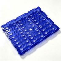 Plateau thermoformé transparent en PET bleu pour emballage de composants électroniques de précision, épaisseur et dimensions extérieures personnalisées