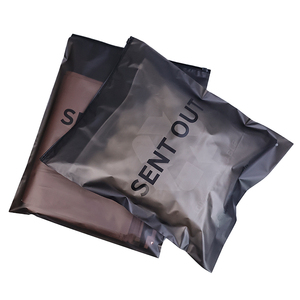 <span class=keywords><strong>Bolsas</strong></span> de PVC/EVA con Cierre <span class=keywords><strong>para</strong></span> Camisetas y Jeans, Diseño Nuevo 2025, Reciclables, Personalizadas, Color Negro Mate Esmerilado, con Impresión de Serigrafía - Product Image 2