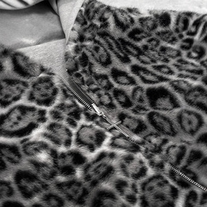 <span class=keywords><strong>Felpa</strong></span> con Cappuccio da Uomo Nuova Collezione Autunno Inverno, in Peluche Doppio Lato, Casual, Stile Retrò, con Fodera e Stampa <span class=keywords><strong>Leopardata</strong></span>, con Cerniera, Vestibilità Ampia - Product Image 3