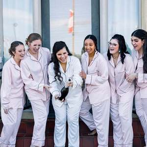 Fung 6001 El último diseño de moda se puede personalizar Pijamas de mujer puros nobles y lujosos - Product Image 1