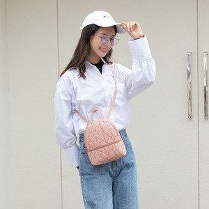 Mochila pequeña de poliuretano para mujer, bolso de hombro multiusos informal con cierre de cremallera y estampado de letras, novedad de 2023 - Product Image 3
