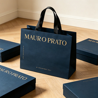 Sacs en papier bleu marine de luxe avec logo en feuille d'or, sacs shopping personnalisés en ruban satiné noir pour boutiques et emballages cadeaux de fêtes