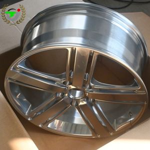 Rines Personalizados de 17-22 Pulgadas, Forjados en 1 Pieza, 5x114.3 5x120 5x143, Aleación de Aluminio, Cinco Radios, para <span class=keywords><strong>Audi</strong></span> - Product Image 1