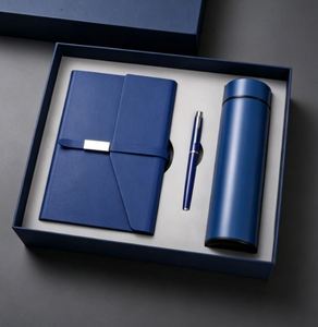 Ensemble Cadeau Luxe A5 Personnalisable en Cuir PU : Carnet Noir A5, Stylo et Tasse Thermos pour Entreprises (Vente en Gros) - Product Image 1