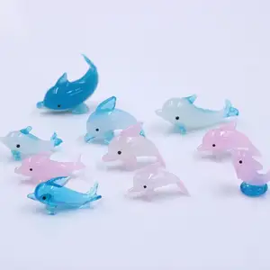 混合设计微型小型Murano玻璃海豚雕像