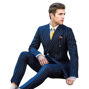 <span class=keywords><strong>Traje</strong></span> de doble botonadura a rayas <span class=keywords><strong>azul</strong></span> <span class=keywords><strong>marino</strong></span>, camisa de vestir blanca, <span class=keywords><strong>corbata</strong></span> de seda <span class=keywords><strong>amarilla</strong></span>, pañuelo de bolsillo rojo, corte ajustado, ropa formal de negocios - Product Image 1