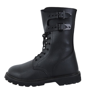 Botas Tácticas de Cuero Vacuno DFM09 con Hebillas Ajustables en las Mangas - Product Image 1