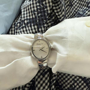 Orologio Serie Ping Lu di AF Factory, Orologio al Quarzo per Coppia, Lancette Blu, Orologio Meccanico Minimalista da Uomo - Product Image 6