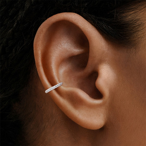 Pendiente de clip clásico redondo de plata de ley S925 con micro pavé de moissanita, sin perforación, para mujer - Product Image 5