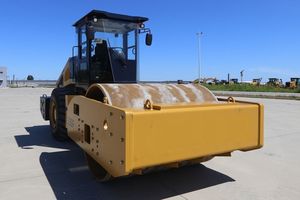 Rodillo Compactador de Acero de Una Sola Rueda de 26 Toneladas SEM526F, Compactador de Construcción Duradero - Product Image 3