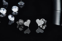 Boucles d'oreilles clous en argent sterling 925 en forme de cœur pour femme, serties pavé, couleur D, moissanite VVS1, boucles d'oreilles diamant moissanite