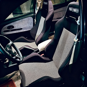 Sièges auto sur mesure RE03, sièges baquet rouges élégants, sièges auto Recaro universels à rails. - Product Image 1