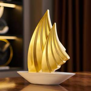 Statue en résine personnalisée, <span class=keywords><strong>bateau</strong></span> doré, artisanat en résine, centre de table, décoration d'étagère, souvenirs et ornements décoratifs - Product Image 5