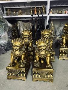 Ornamenti di leone in ottone e bronzo realizzati con il metodo di stampo a cera Fine. In coppia con forme di cucciolo di palla e leone. - Product Image 5