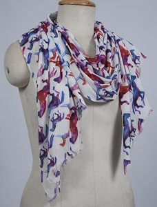 Écharpe élégante en soie modal à imprimé numérique pour femme, légère et douce, châle de créateur haut de gamme, idéal pour le quotidien - Product Image 6