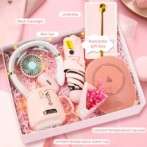 Juego <span class=keywords><strong>de</strong></span> <span class=keywords><strong>Regalo</strong></span> Romántico <span class=keywords><strong>de</strong></span> Cerámica Rosa <span class=keywords><strong>de</strong></span> Lujo con Mini Ventilador, Sombrilla, Masajeador <span class=keywords><strong>de</strong></span> Cuello, Taza Térmica 520 y Calentador <span class=keywords><strong>de</strong></span> Tazas <span class=keywords><strong>para</strong></span> <span class=keywords><strong>el</strong></span> Día <span class=keywords><strong>de</strong></span> San Valentín - Product Image 1