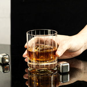 Vente en gros de verres à roches à l'ancienne sculptées à la main pour boire de l'alcool au bourbon, de la vodka et du <span class=keywords><strong>rhum</strong></span>-Idéal pour les cadeaux - Product Image 4