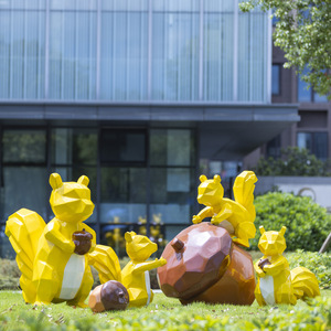 Adornos de jardín ecológicos para exteriores, ardilla geométrica, escultura de fibra de vidrio, modelo Animal simulado, césped comunitario verde - Product Image 3