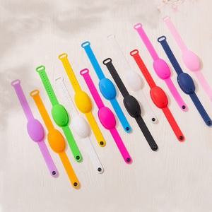 Dispenser disinfettante per mani in Silicone con logo personalizzato, bracciale in silicone personalizzato, portachiavi con bracciale in silicone - Product Image 5
