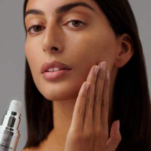 SUERUM 3D Sérum de Ácido Hialurónico - Vegano y Libre de Crueldad Animal, 50mL, Envase Airless para Piel Madura y Normal - Product Image 5