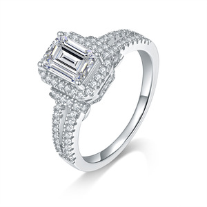 Anillo de Plata de Ley S925 con Moissanita Corte Esmeralda y Pavé Completo, Estilo Europeo de Lujo, Anillo de Compromiso para el Dedo Índice - Product Image 2