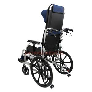 Fauteuil roulant manuel pliable en aluminium léger et portable, dossier inclinable, largeur du siège 46 cm, hauteur du dossier 76,5 cm, vente chaude - Product Image 4