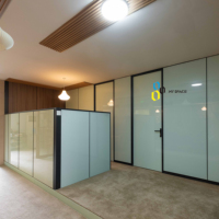 Système de cloisonnement de bureau privé au design moderne, cloison de bureau solide non transparente en MDF pour écoles et gymnases - Isolation acoustique