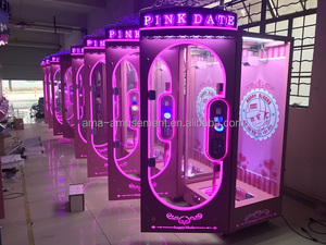 เครื่องเกมคีบตุ๊กตาหยอดเหรียญในร่ม สีชมพู รุ่นใหม่ พร้อมชุดอุปกรณ์กรรไกรตัดรางวัล - Product Image 3