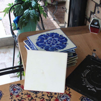 Autocollants muraux modernes chinois, motif fleur bleue, sous-verres carrés en céramique, porte-gobelets, tapis résistants à la chaleur, 2 pièces, personnalisables