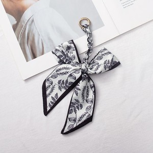Breloque de sac tendance en soie avec nœud, porte-clés, accessoires de sac, cadeau pour femme - Product Image 3