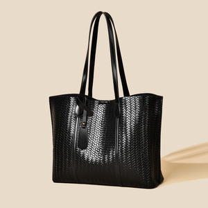 Nouveaux sacs fourre-tout de créateur tendance, sacs à bandoulière en cuir PU de haute qualité, sacs à main et pochettes de luxe décontractés pour femmes - Product Image 1