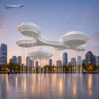 Grande sculpture nuageuse multicouche en acier inoxydable blanc pour extérieur, art paramétrique de disques flottants, art public urbain, monument personnalisé pour place publique